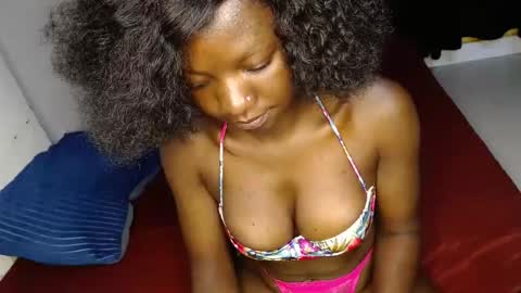 ellanah Tracie online show from 8, 1, 2026