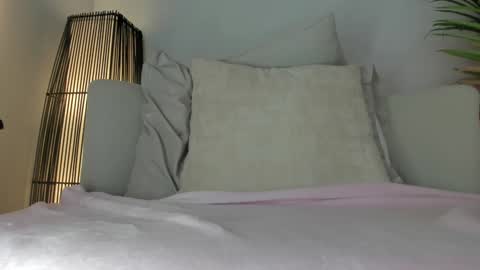 Adeline  online show from 21, 11, 2025