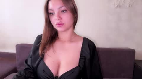 sweet_strawberr online show from 20, 4, 2026