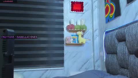 Isabella online show from 17, 11, 2025