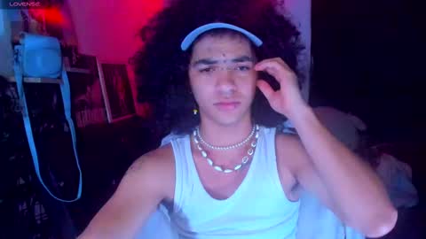 Steven independent model online show from 28, 2, 2025