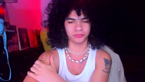 Steven independent model online show from 1, 3, 2025