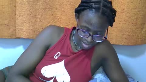 sweet_zarah online show from 4, 4, 2026