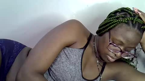 Snapshot of sweet_zarah chatting on 7, 5, 2026 sweet_zarah online show from 7, 5, 2026