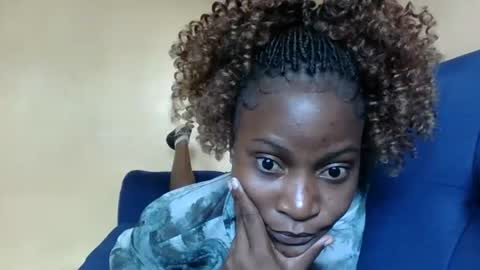 Snapshot of sweet_zella chatting on 7, 3, 2026 zellate online show from 7, 3, 2026