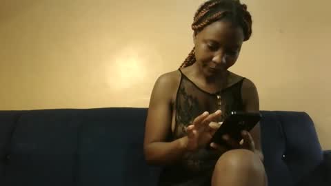 Snapshot of sweet_zella chatting on 17, 5, 2026 zellate online show from 17, 5, 2026