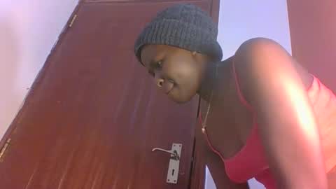 Snapshot of sweetass_02 chatting on 4, 10, 2025 bianca online show from 4, 10, 2025