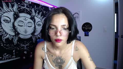 sweetbitter_ online show from 21, 1, 2025