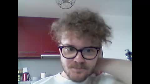 Snapshot of sweetboyl04 chatting on 3, 6, 2026 sweetboyl04 online show from 3, 6, 2026