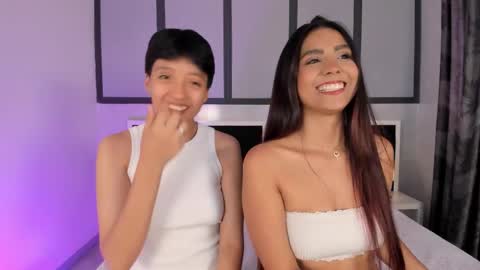 Snapshot of sweetcoupple chatting on 4, 2, 2026 Eva Short hair girl - Victoria Long red hair online show from 4, 2, 2026