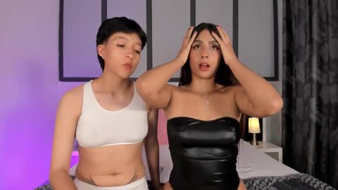 Snapshot of sweetcoupple chatting on 28, 2, 2026 Eva Short hair girl - Victoria Long red hair online show from 28, 2, 2026