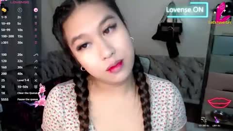 Snapshot of sweetcrizel12 chatting on 25, 10, 2025 SweetSpicy Chloe online show from 25, 10, 2025