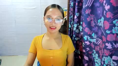 Snapshot of sweetcummer27 chatting on 12, 3, 2025 SOPHIA online show from 12, 3, 2025