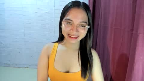 Snapshot of sweetcummer27 chatting on 27, 10, 2025 SOPHIA online show from 27, 10, 2025