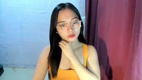 Snapshot of sweetcummer27 chatting on 29, 10, 2025 SOPHIA online show from 29, 10, 2025