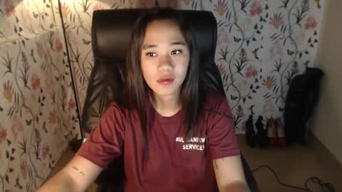 Snapshot of sweetdannica chatting on 19, 12, 2024 Danni online show from 19, 12, 2024