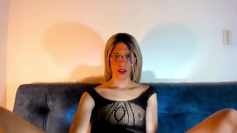 Snapshot of sweetdesaire chatting on 6, 3, 2025 Amelia online show from 6, 3, 2025