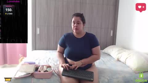 Snapshot of sweetdesires_ chatting on 19, 1, 2026 online show from 19, 1, 2026