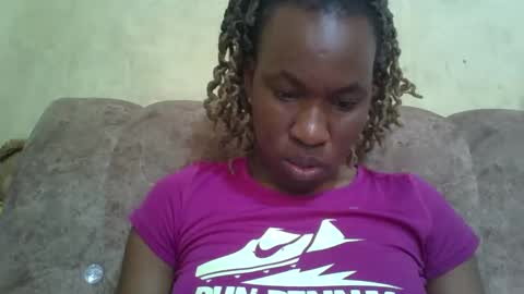 sweetdiva2012 online show from 14, 1, 2025