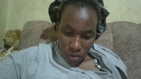 sweetdiva2012 online show from 17, 1, 2025