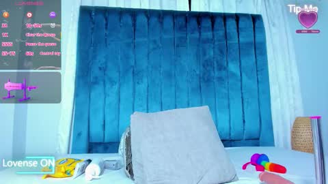 Mia online show from 8, 10, 2025