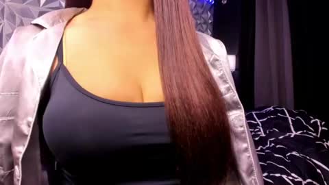 sweetest_one4 online show from 5, 7, 2026