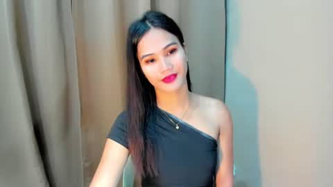 Snapshot of sweetgirl_latina143 chatting on 11, 9, 2025 sweetgirl_latina143 online show from 11, 9, 2025
