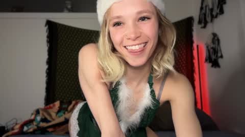 Snapshot of sweetgracee chatting on 20, 12, 2024 sweetgracee online show from 20, 12, 2024