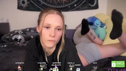 Snapshot of sweetgracee chatting on 10, 10, 2025 sweetgracee online show from 10, 10, 2025