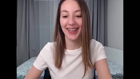 Snapshot of sweetheart_77 chatting on 8, 12, 2024 Emma online show from 8, 12, 2024