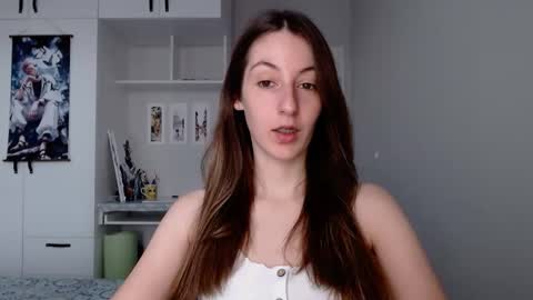 Snapshot of sweetheart_77 chatting on 17, 9, 2025 Emma online show from 17, 9, 2025