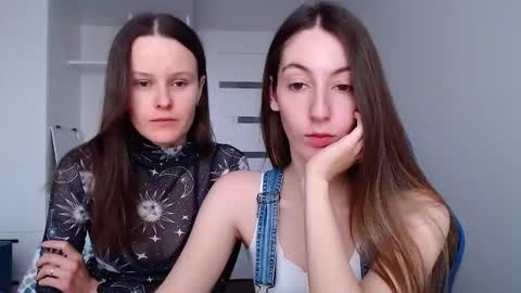 Snapshot of sweetheart_77 chatting on 30, 11, 2025 Emma online show from 30, 11, 2025