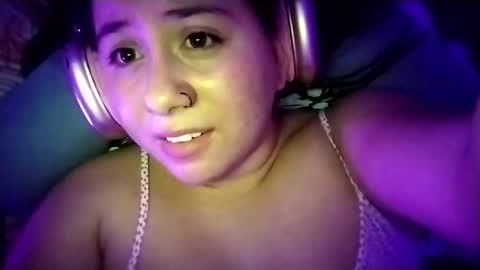 Snapshot of sweetie__annie chatting on 8, 2, 2025 Ana Mara  i cant Make noise My family is here  online show from 8, 2, 2025