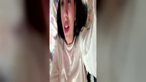 Snapshot of sweetie__annie chatting on 13, 6, 2026 Ana Mara i cant Make noise My family is here online show from 13, 6, 2026