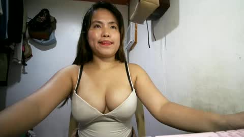 Snapshot of sweetie_trishiaxx chatting on 24, 6, 2026 Your GoodGirlSweet trish online show from 24, 6, 2026