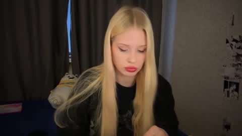 sweetie Lisa3 online show from 8, 1, 2025