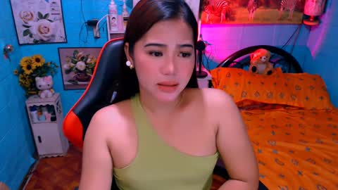 Nicole online show from 12, 2, 2025