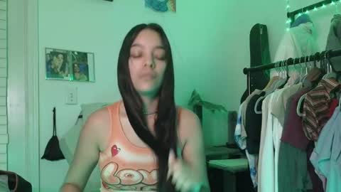 Snapshot of sweetieslikebutter chatting on 16, 9, 2025 Blu Sweets online show from 16, 9, 2025