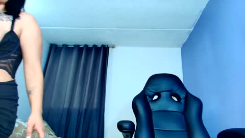 Isabella online show from 12, 10, 2025