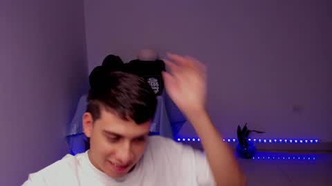 Snapshot of sweetlian_04 chatting on 8, 12, 2024 Lian online show from 8, 12, 2024