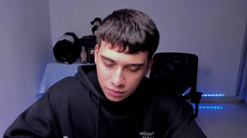 Snapshot of sweetlian_04 chatting on 11, 12, 2024 Lian online show from 11, 12, 2024