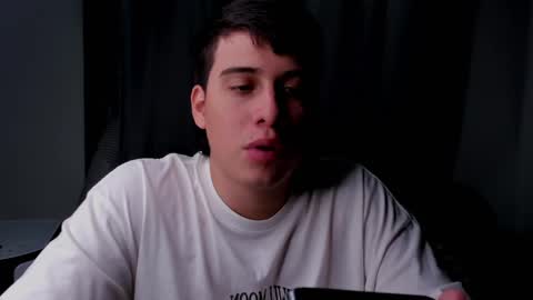 Snapshot of sweetlian_04 chatting on 15, 12, 2024 Lian online show from 15, 12, 2024