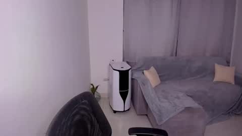 Snapshot of sweetlian_04 chatting on 24, 2, 2025 Lian online show from 24, 2, 2025