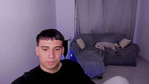 Snapshot of sweetlian_04 chatting on 7, 3, 2025 Lian online show from 7, 3, 2025