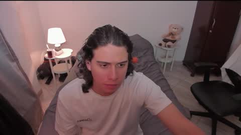 Snapshot of sweetlian_04 chatting on 16, 3, 2026 Lian online show from 16, 3, 2026