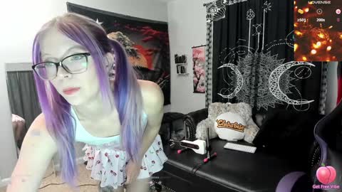 Sweetlilraven online show from 23, 12, 2024