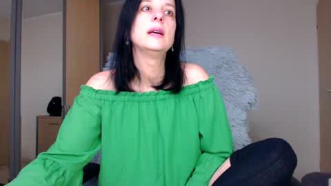 JenJenny online show from 4, 12, 2024
