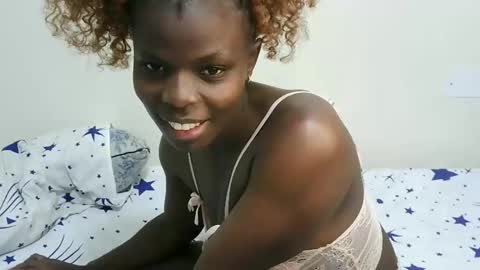 Snapshot of sweetmahriana30 chatting on 24, 10, 2025 Marie online show from 24, 10, 2025