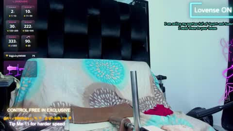 Snapshot of sweetmelissa16 chatting on 8, 11, 2025 sweetmelissa16 online show from 8, 11, 2025