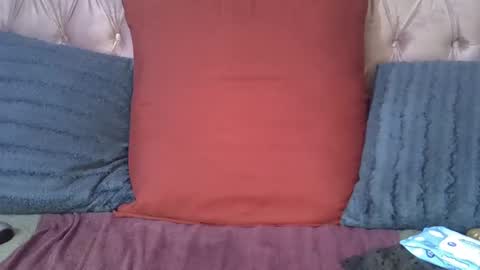 sweetmellowx1 online show from 17, 2, 2025